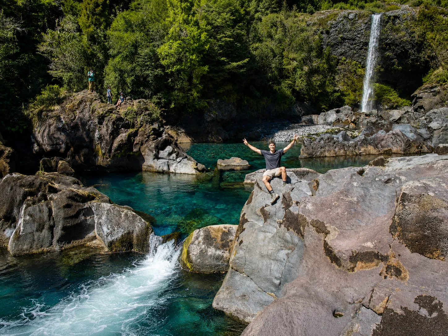Salto Huilo Huilo y sus pozones turquesa